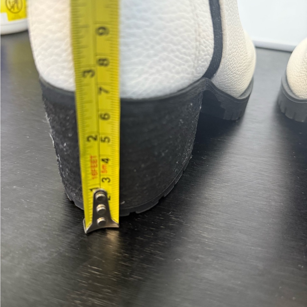 White Pebbled Leather Ankle Boots | Chunky Heel Lug Sole | Modern Minimal Size 8 - Picture 12 of 15